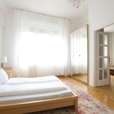 Standard Apartment by Hi5 - Madách Imre 1 Budapest Exterior foto